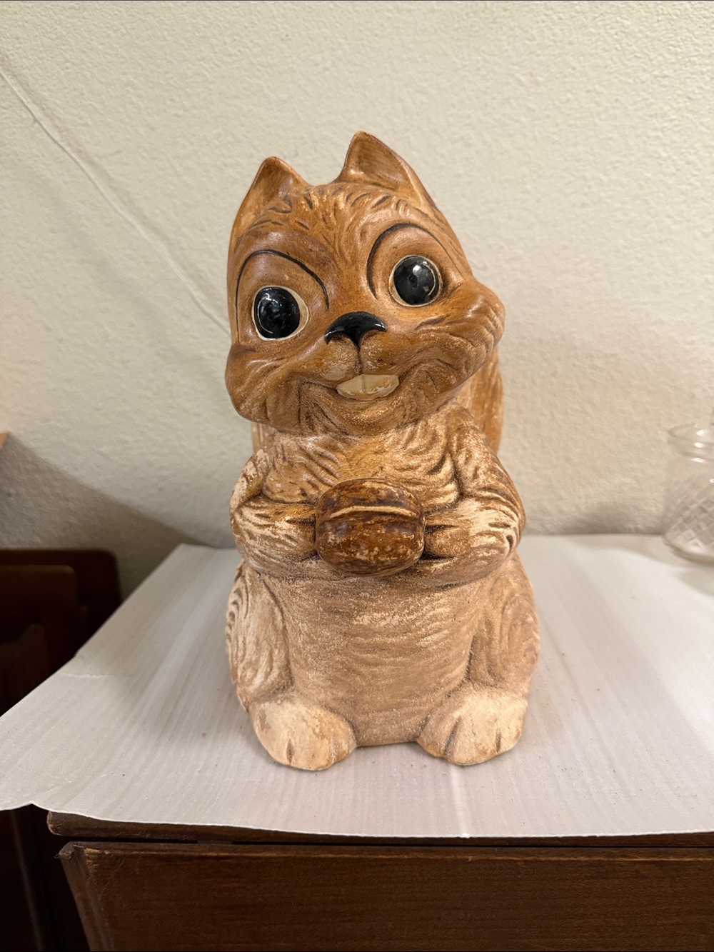 Vintage-Inspired Ceramic Squirrel Cookie Jar in Warm Brown